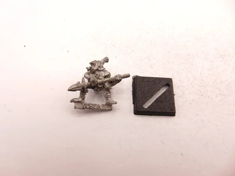 C12 Goblin Calf Spear