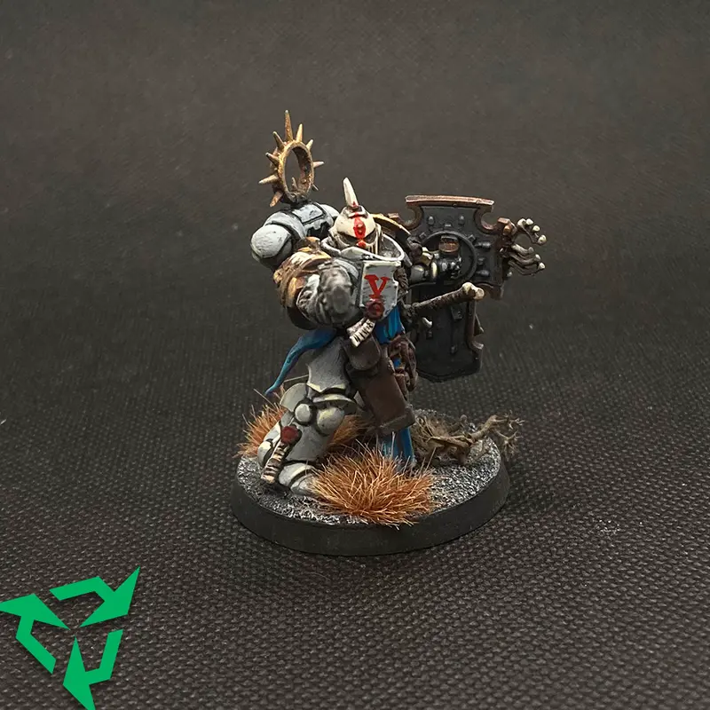 Charcharodons Lieutenant With Storm Shield Preloved Miniatures