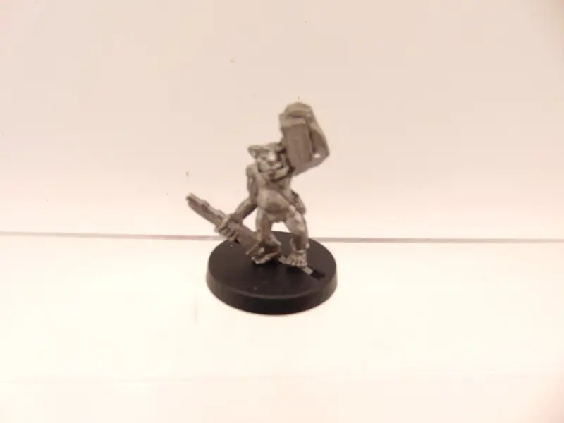 Gretchin carrying ammo box and shotgun