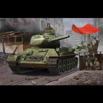 HobbyBoss Russian T-34/85 Tank - 1