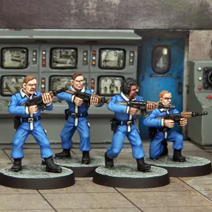 Minion with Rifles - Crooked Dice