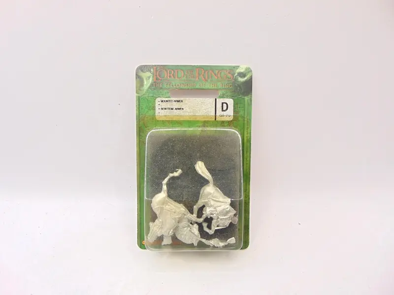 Mounted Arwen