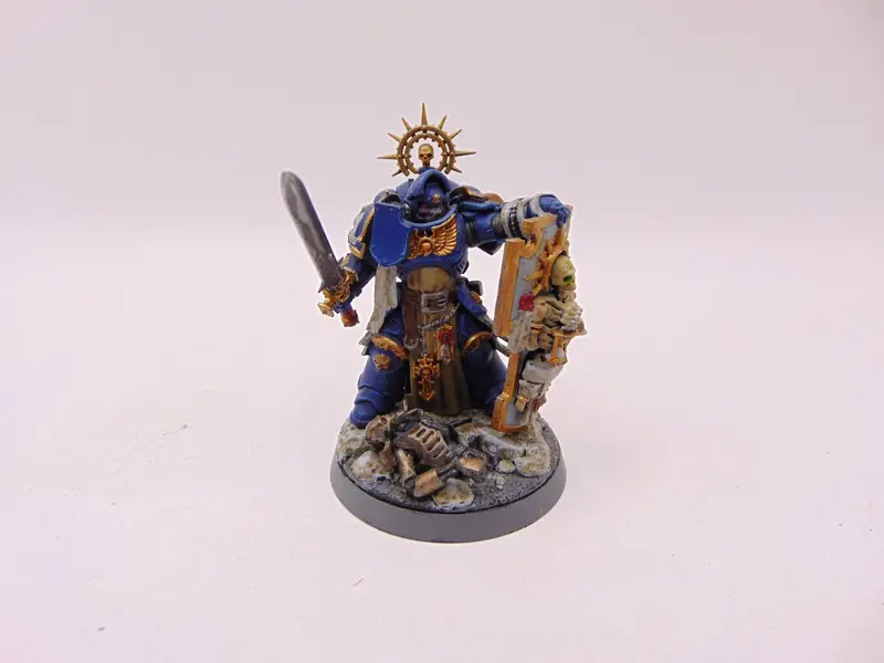 Primaris Captain with Relic Shield