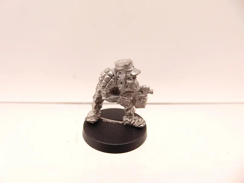 RTB2 Space Ork Raider Boy with Bolta