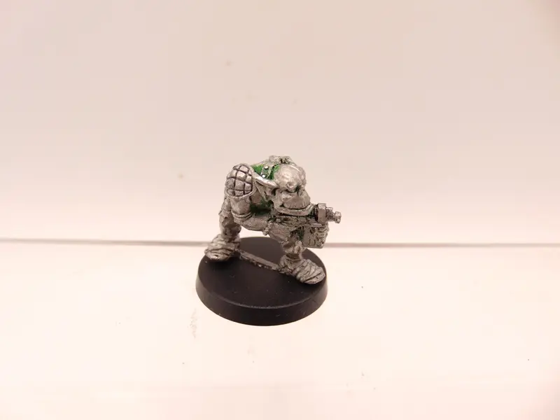 RTB2 Space Ork Raider Boy with Bolta