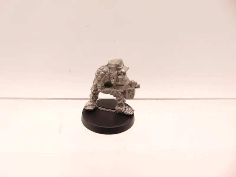 RTB2 Space Ork Raider Boy with Bolta