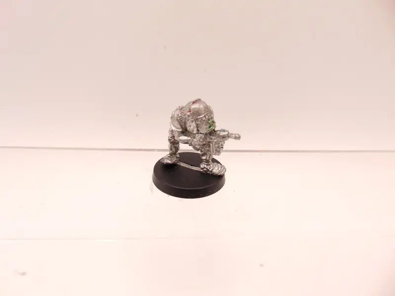 RTB2 Space Ork Raider Boy with Bolta