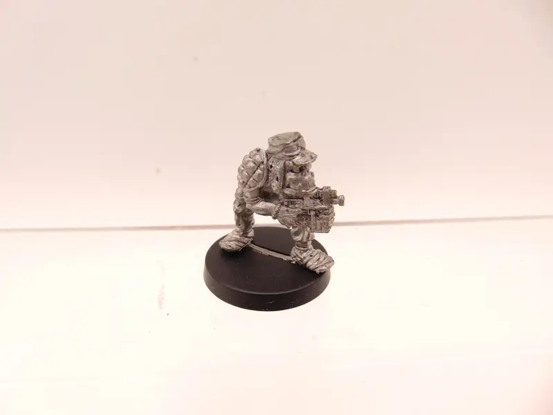 RTB2 Space Ork Raider Boy with Bolta