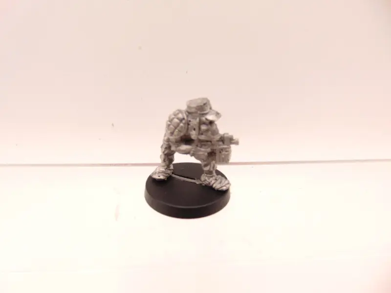 RTB2 Space Ork Raider Boy with Bolta