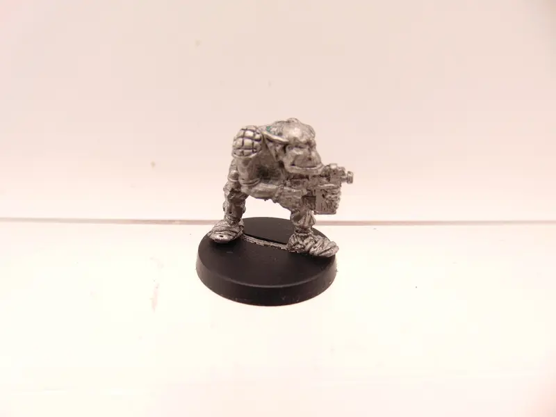 RTB2 Space Ork Raider Boy with Bolta