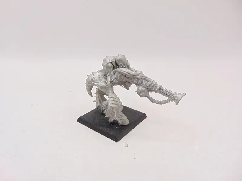 Tyranid Warrior with Barbed Strangler