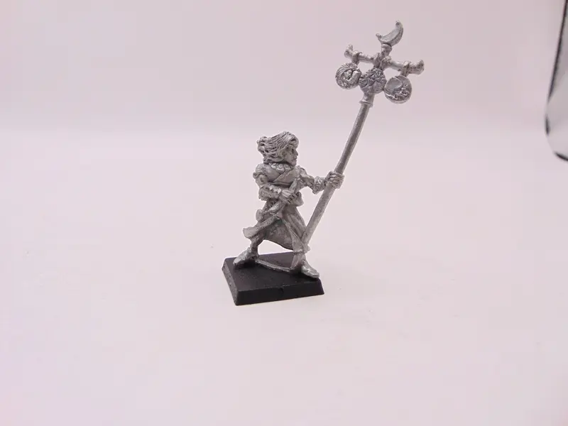 Wood Elf Moon Standard