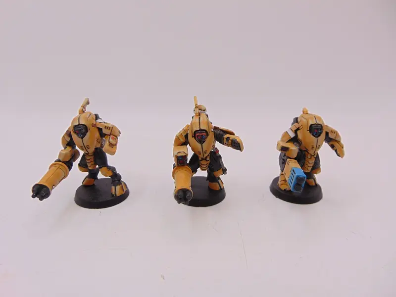 XV25 Stealth Battlesuits