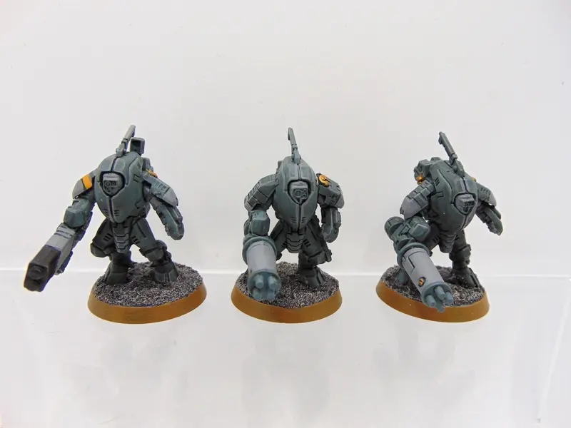 XV25 Stealth Battlesuits